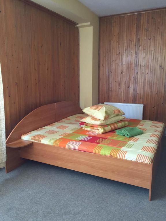Motelis Jonuciai Garliava Bilik gambar